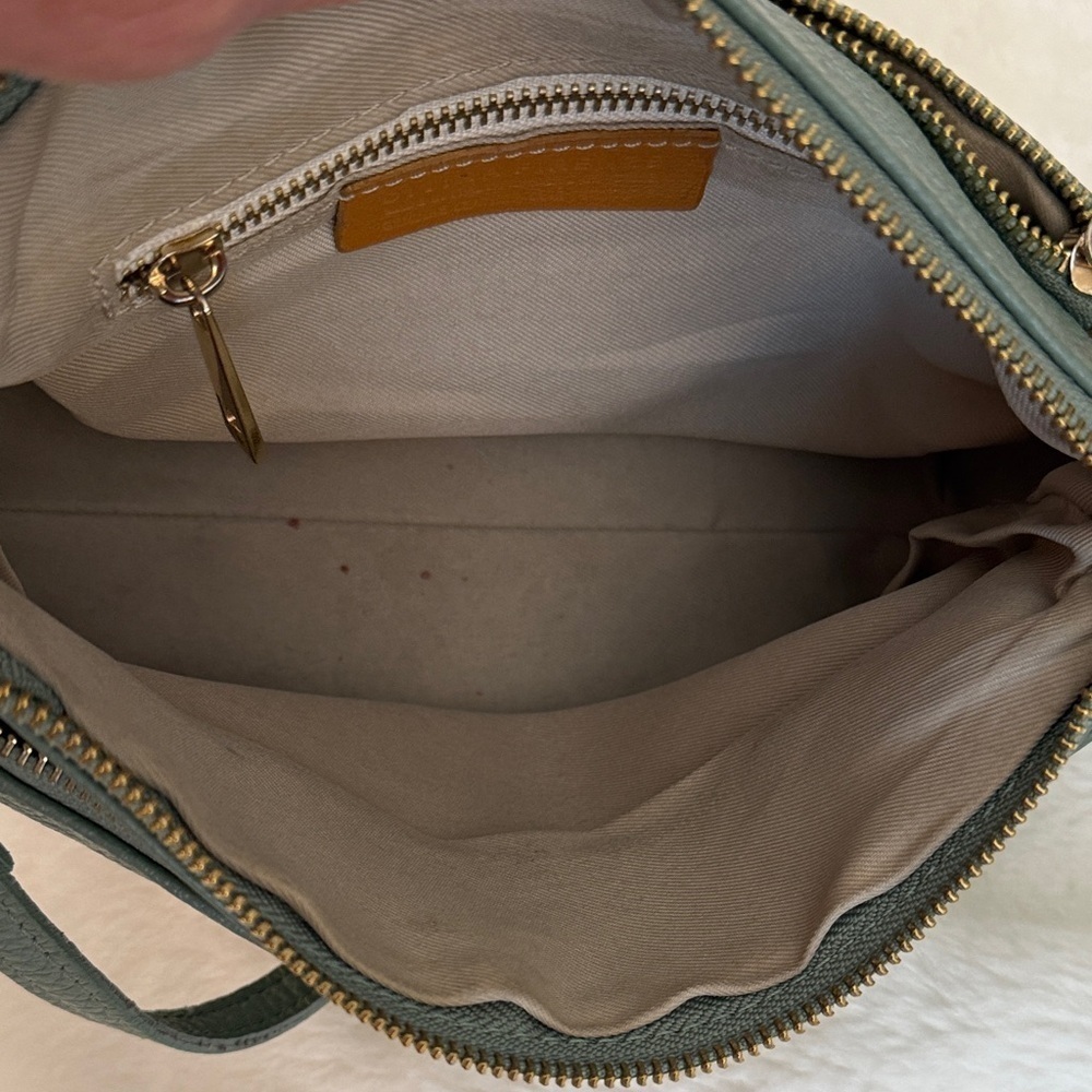 Diana Freneze Green Leather Crossbody Bag – Multi Zip - Picture 10 of 16